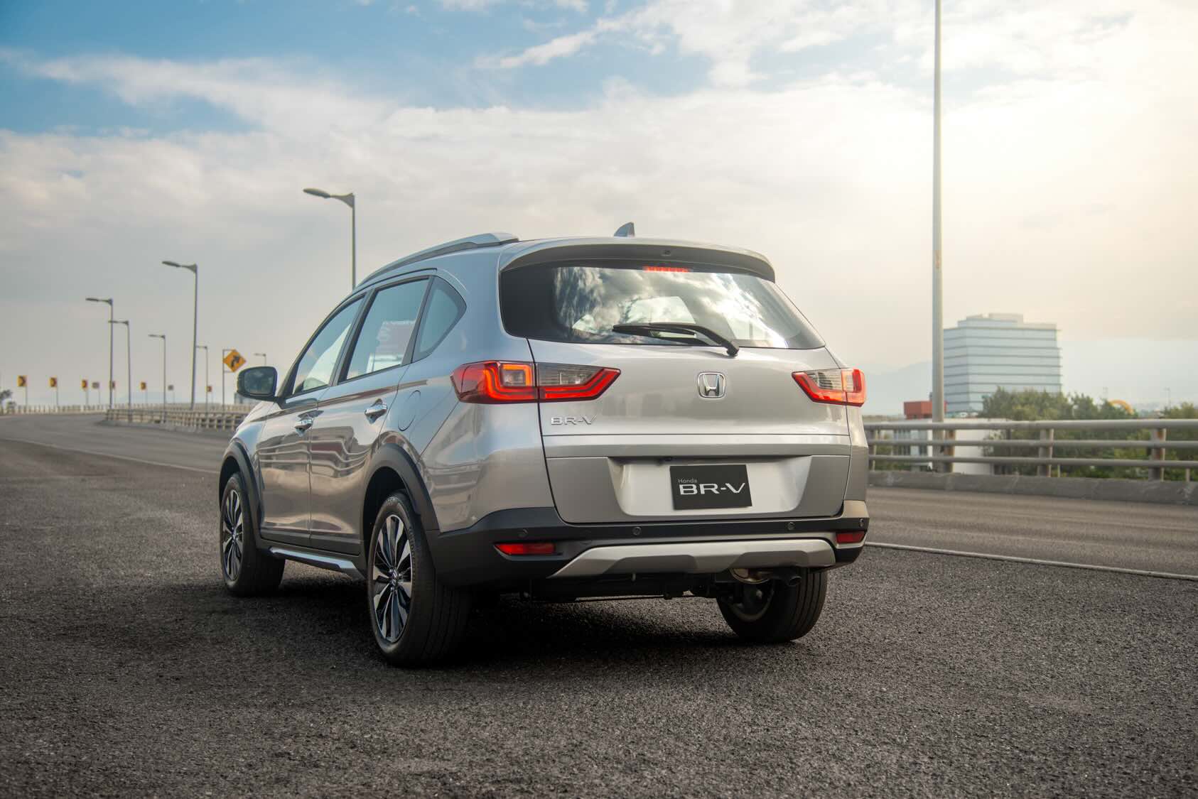 Honda BR-V ofrece más espacio, seguridad y equipamiento.