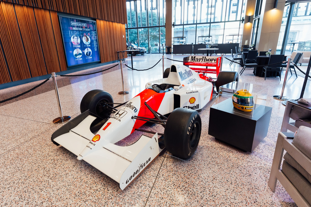 Honda y HRC felicitan a Ayrton Senna por su ingreso en el Automotive Hall of Fame